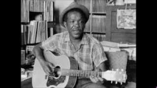 Frankie Lee Sims - She Likes To Boogie Real Slow