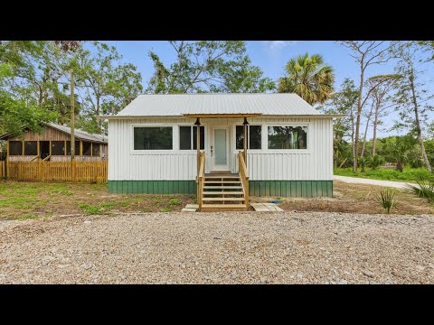 209 10th St E, Steinhatchee, FL