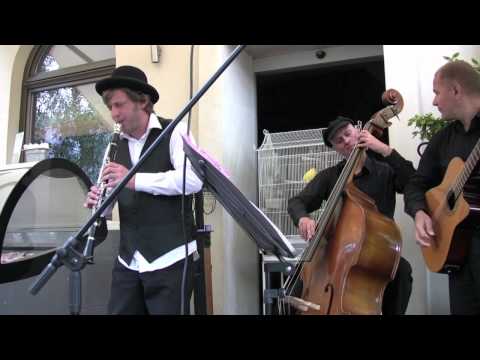 Papirosn - yiddish song - klezmer band "Inejnem"