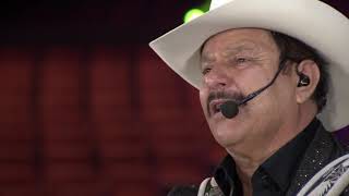 Aguanta Corazón (En Vivo) - Los Invasores de Nuevo León 40 Aniversario