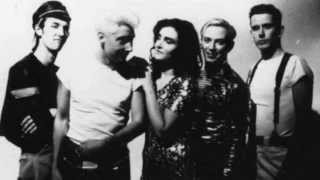 Siouxsie &amp; The Banshees - Cry (Moore Theatre 1992)