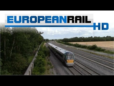 Iarnród Éireann Irish Rail 22000 DMU 22020 passes Stacumny Bridge