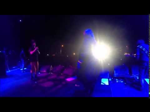 Pidżama Porno ft. Katarzyna Nosowska - Stąpając po niepewnym gruncie  (Jarocin Festiwal 2014)