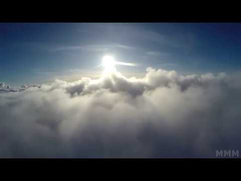 Reptile S800 over clouds