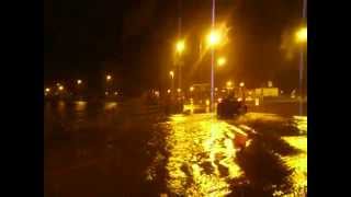 preview picture of video 'Tractor in Skibbereen Flood Ilen St. Schull Road Roundabout Nov 2009'
