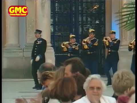 Die Original Hoch- und Deutschmeister - Radetzky Marsch 2002