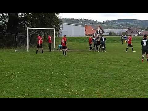 Bramka dla KS Chruślice w meczu przeciwko Zabełczu Nowy Sącz.