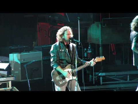 Pearl Jam: Breakerfall [HD] 2010-05-20 - New York, NY