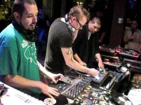 The Elefaders Showcase at the Skratch Lounge November 4rth 2010 part 2 of 3