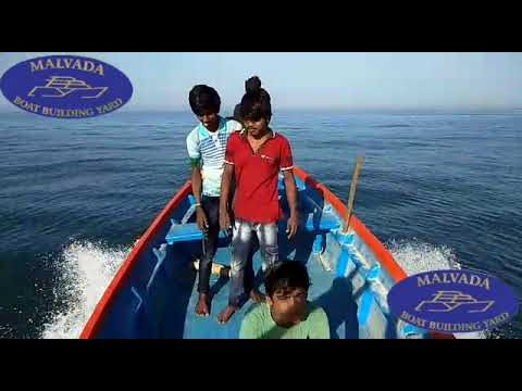 Petrol Blue And Red FRP Fishing Boat, Seating Capacity: 20 at Rs 4500000 in  Mangrol