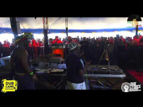 COXSONE SOUND SYSTEM Ft  DONOVAN KINGJAY   Dub Camp Festival 2016 #3   Extrait Live