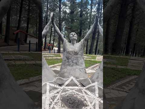 Cristo gigante en la montaña de Junín de Los Andes