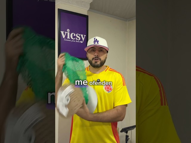 Vídeo relacionado con WWricotta Ropa Interior Fina con Estampado de Copa Completa para Mujer, Sujetador de Encaje Deportivo inalámbrico con botón Frontal de Talla Grande, Sujetadores de Talla Grande Ropa Interior Tiras