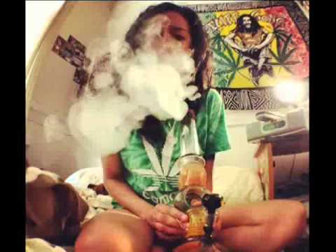 MC REINO & SAKA   LEI DE UM MACONHEIRO   2014