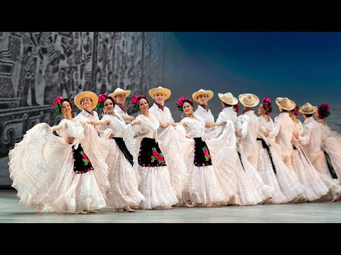 Un Espectáculo Que Combina Música Mexicana y Danza Folclórica