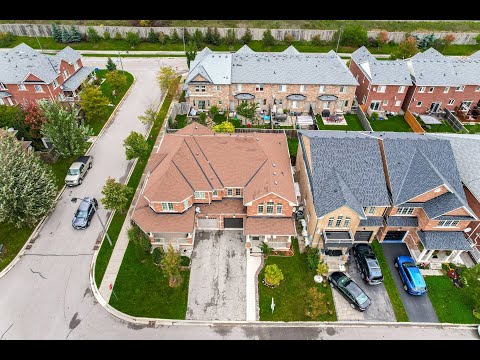 303 Giddings Crescent, Milton Home for Sale - Real Estate Properties for Sale