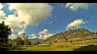 preview picture of video 'Borobudur, Indonesia in TimeLapse - GoPro'