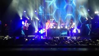 Marianas Trench- While We&#39;re Young