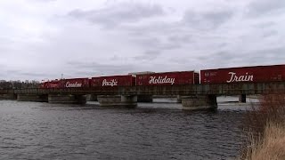 preview picture of video 'CP Holiday Train at Belleville (29NOV2014)'