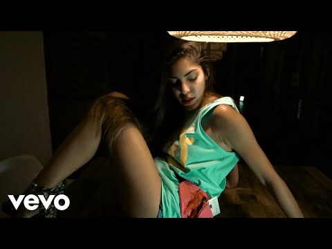 AkaMikeBerry, Nia Mack - Stomp Down