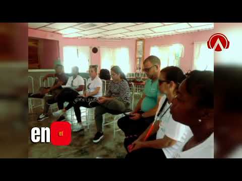  Capacita proyecto Comunidades en accion en Bahia Honda sobre planes de reduccion de riesgo.