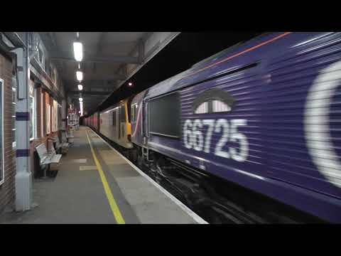 (HD) GBRF 66722 + 66725 + 92038 Pass Tonbridge working 4M91 - 16/6/13