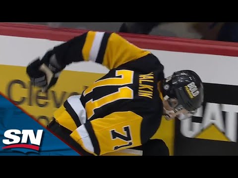 Evgeni Malkin Comes Up With A Clutch Steal And Puts The Penguins On Top In The Game's Final Minutes