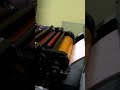 Riproduci video