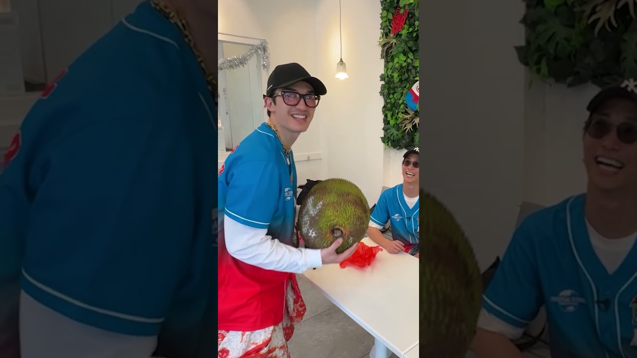 SixTONES oﬃcial【はじめてのおつかいinシンガポール】巨大フルーツで筋トレ！