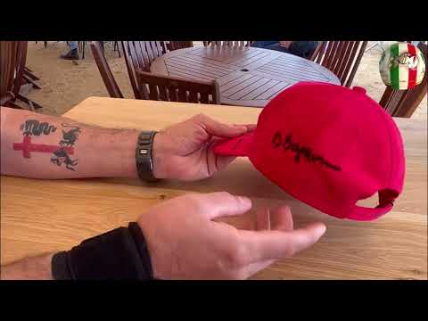 Alfa Romeo 4C Tribe Days 2 Alfa en Lemans Classic…gorra firmada por los creadores del 4C.