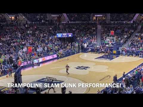 Awesome Trampoline Slam Dunk Performance