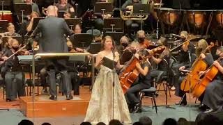 Soprano Magda Lisek Hymn do Trójcy Świętej - Calling All Dawns Christopher Tin