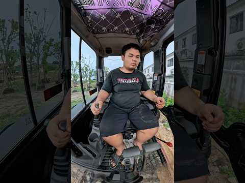 เดินแม็คโครลงจากรถย้ายเอามาไว้หน้างาน สไตล์มือใหม่หัดขับ #เป็นคำถามที่ดีมาก