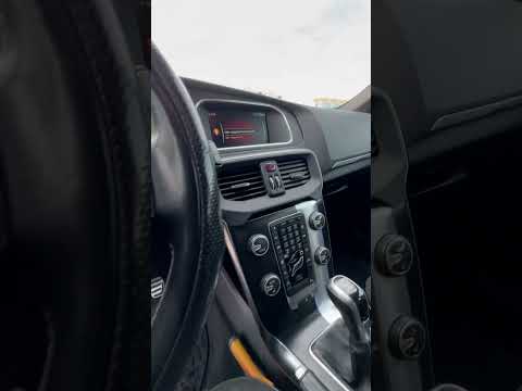 фото volvo v40 ii 0