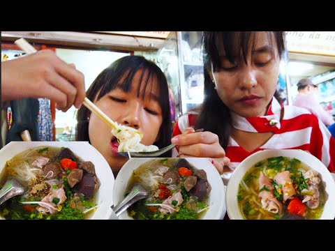 Olympich Market - Shopping And Breakfast - Noodle Soup With Beef And Short Noodle With Pork Leg
