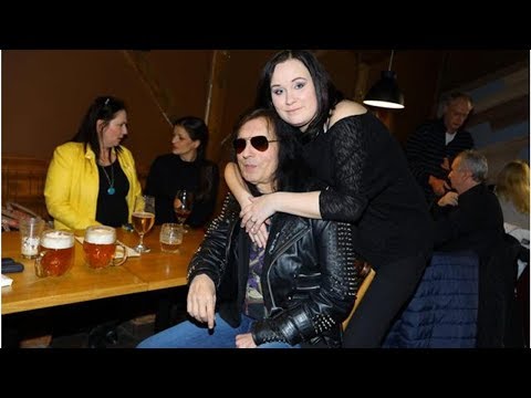 ALEŠ BRICHTA UŽ TÉMĚŘ NEVIDÍ. BEZ MANŽELKY SE NEOBEJDE