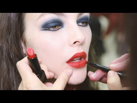 Chanel Le Crayon Khol Intense Eye Pieštukas video