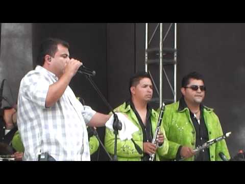 Juan Ramos, Nico Flores y La Poderosa Banda Matador.