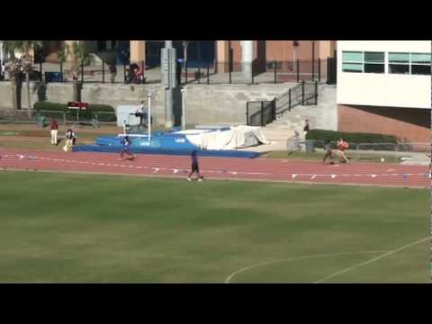 Girls - 4x200m Heat 5 - 2010 Florida Relays.MPG