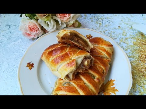 Слоеная косичка с орехом