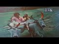 Aathoram Mettu Mele Oruthi Mattum Karaiyinile Title Song