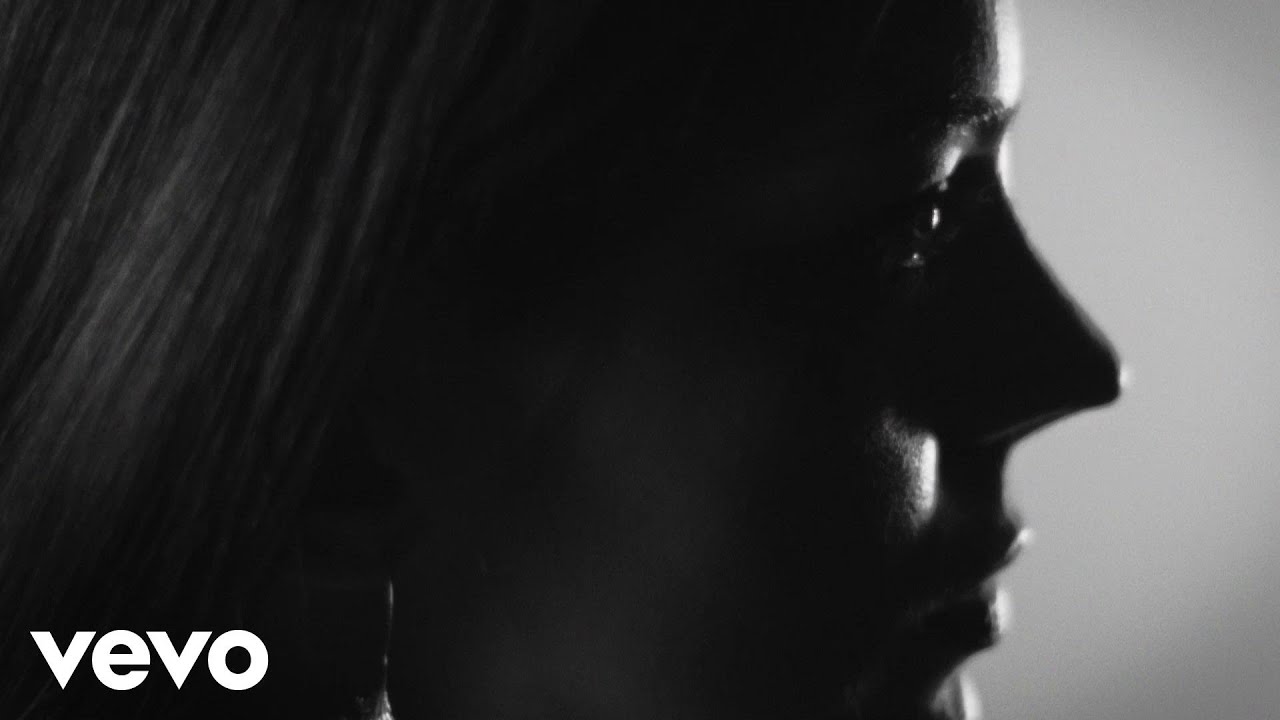 Rosie Lowe – “Right Thing”