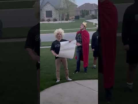 Ohio teens ask girl to prom as if it was medieval England