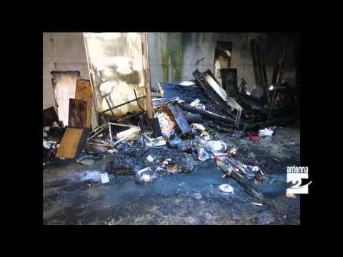 San Lorenzo di Rovetta in fiamme un box Antenna 2 TV 18112014