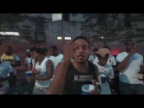 download lagu mp3 mp4 Lil Boujee, download lagu Lil Boujee gratis, unduh video klip Lil Boujee