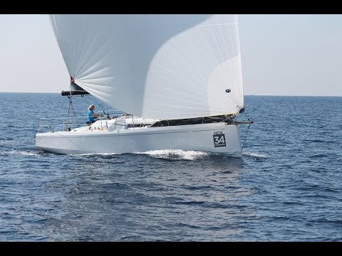 In anteprima assoluta, a bordo del nuovo Grand Soleil 34