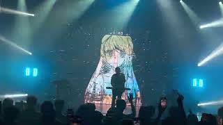 Porter Robinson - Shelter (Live in Singapore)