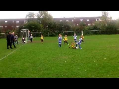 Eerste wedstrijd XerxesDZB F15