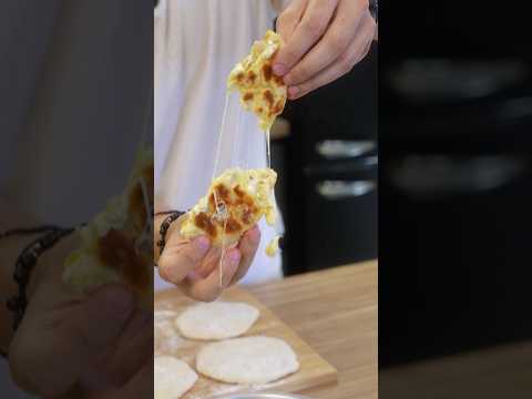 Flatbreads σαν Τυροπιτάκια με 2 υλικά 🤤