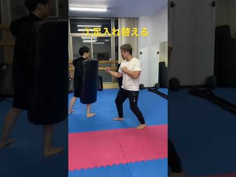 この蹴り交わせる人いるの！？